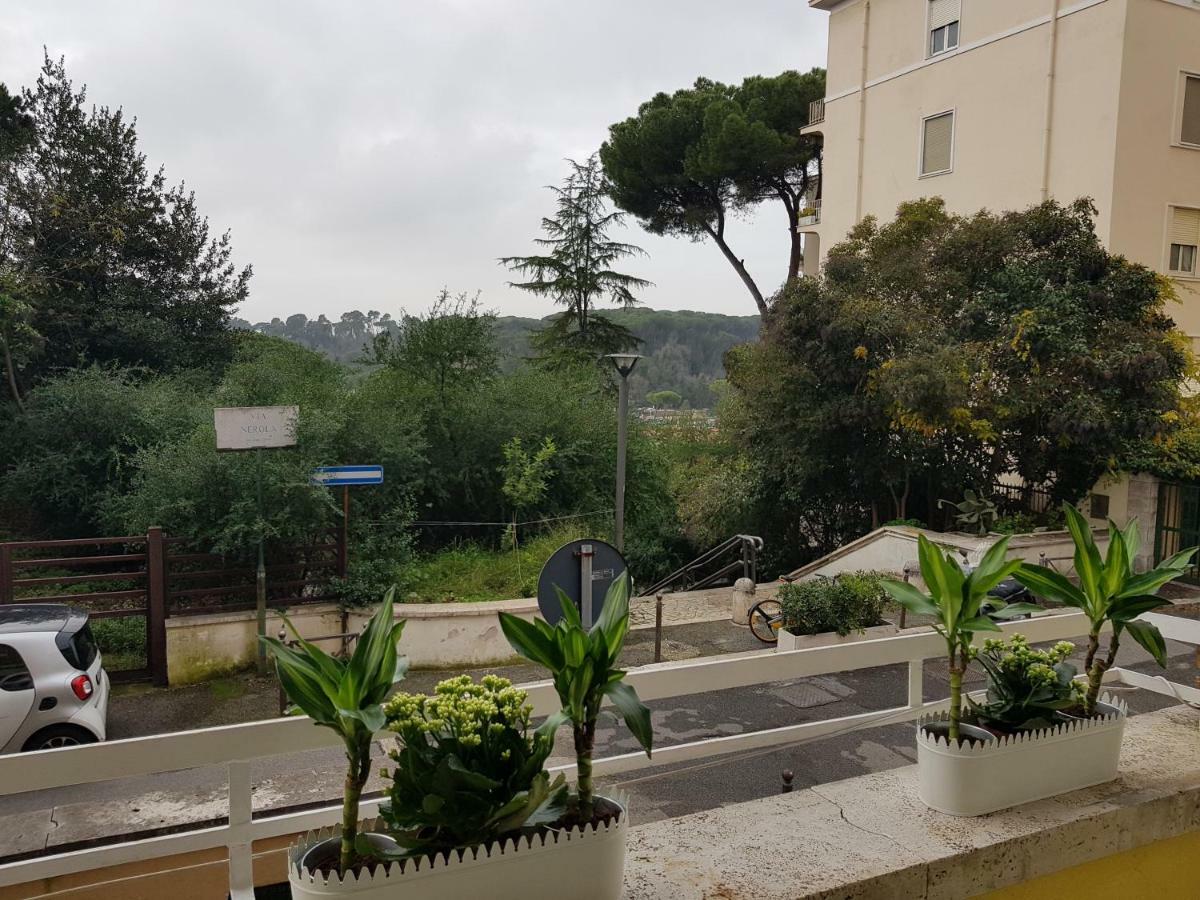 Appartamento Luminoso Con Vista Su Villa Ada Rome Luaran gambar